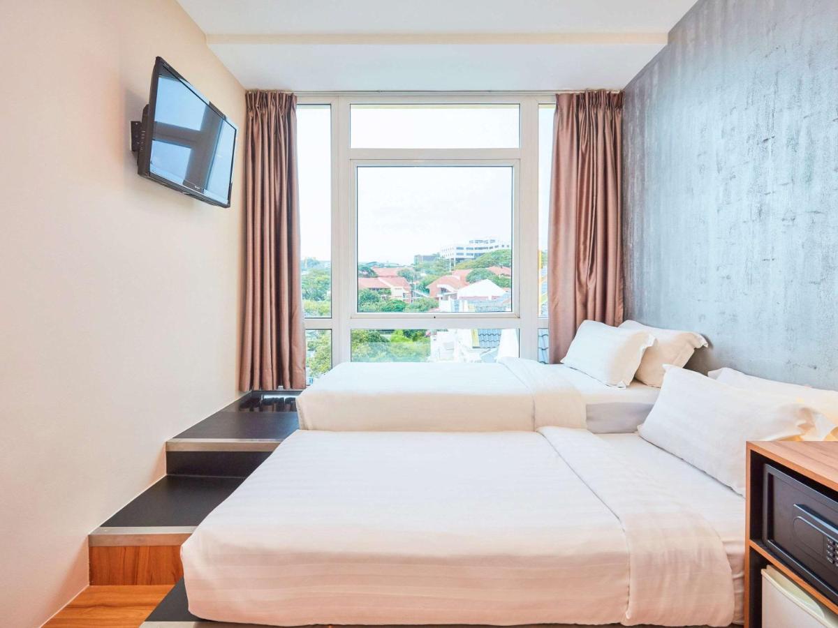 Ibis Budget Singapore West Coast Exterior photo